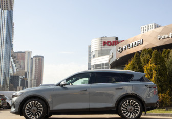 Подержанный автомобиль Voyah Free 2022 года (6 фото)