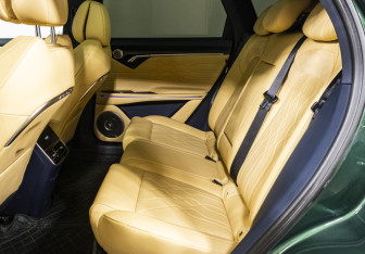 Подержанный автомобиль Voyah Free 2024 года (13 фото)