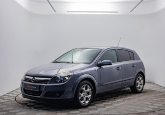 Подержанный автомобиль Opel Astra Hatchback 2006 года (1 фото)