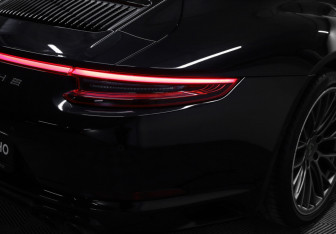 Подержанный автомобиль Porsche 911 Coupe 2017 года (39 фото)