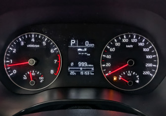 Подержанный автомобиль Kia Rio Hatchback 2021 года (15 фото)