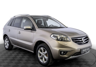 Подержанный автомобиль Renault Koleos 2013 года (3 фото)