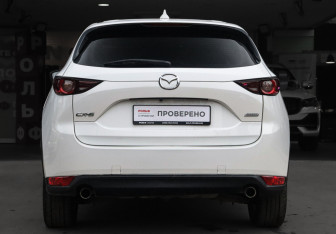 Подержанный автомобиль Mazda CX-5 2017 года (6 фото)