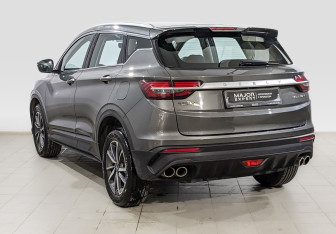 Подержанный автомобиль Geely Coolray 2022 года (7 фото)