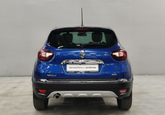 Подержанный автомобиль Renault Kaptur 2020 года (6 фото)
