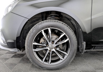 Подержанный автомобиль LADA (ВАЗ) Vesta Wagon 2020 года (18 фото)