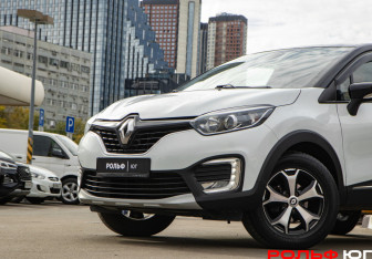 Подержанный автомобиль Renault Kaptur 2020 года (14 фото)