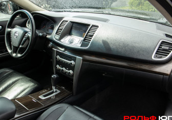 Подержанный автомобиль Nissan Teana 2013 года (7 фото)