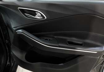 Подержанный автомобиль Москвич 3 2023 года (24 фото)