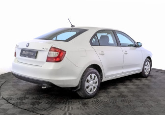 Подержанный автомобиль Skoda Rapid Liftback 2019 года (5 фото)