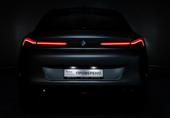 Подержанный автомобиль BMW X6 2024 года (25 фото)