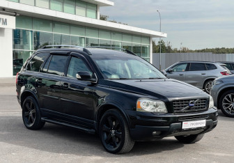 Подержанный автомобиль Volvo XC90 2011 года (3 фото)