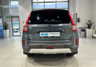 Подержанный автомобиль Geely Emgrand X7 2019 года (5 фото)