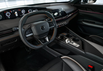 Новый Changan UNI-V 2025 (17 фото)