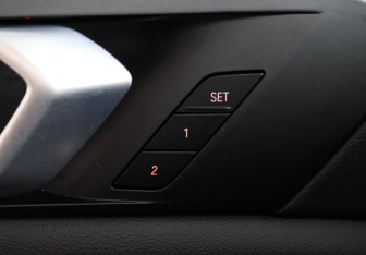 Подержанный автомобиль BMW X5 2021 года (19 фото)
