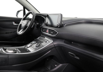 Подержанный автомобиль Hyundai Santa Fe 2021 года (7 фото)