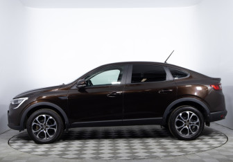 Подержанный автомобиль Renault Arkana 2019 года (8 фото)