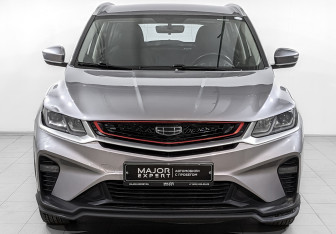 Подержанный автомобиль Geely Coolray 2022 года (2 фото)