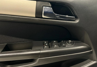 Подержанный автомобиль Opel Astra Sedan 2008 года (17 фото)