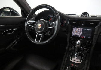 Подержанный автомобиль Porsche 911 Coupe 2017 года (8 фото)