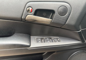 Подержанный автомобиль SsangYong Kyron 2012 года (12 фото)