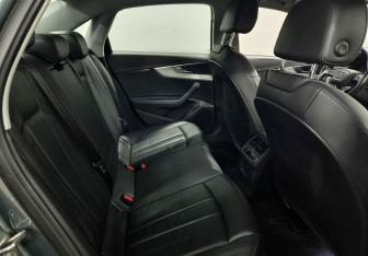 Подержанный автомобиль Audi A4 Sedan 2016 года (13 фото)