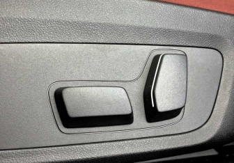 Подержанный автомобиль BMW X3 2024 года (26 фото)