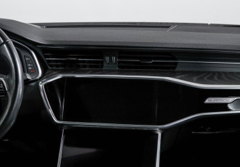 Подержанный автомобиль Audi A6 Sedan 2019 года (13 фото)