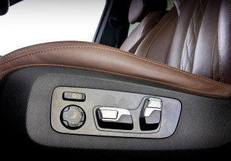 Подержанный автомобиль BMW X5 2024 года (21 фото)