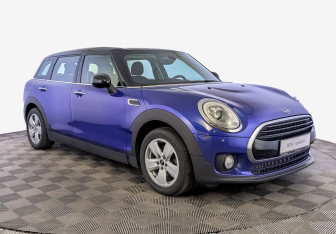 Подержанный автомобиль MINI Clubman Wagon 2018 года (3 фото)