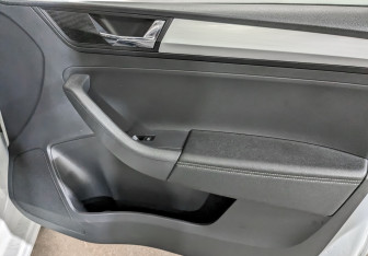 Подержанный автомобиль Skoda Rapid Liftback 2019 года (22 фото)