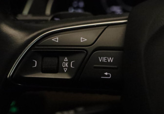 Подержанный автомобиль Audi Q7 2017 года (20 фото)