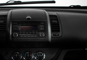 Подержанный автомобиль Nissan Note 2012 года (14 фото)