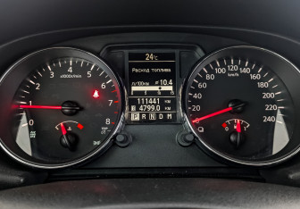 Подержанный автомобиль Nissan Qashqai 2011 года (16 фото)