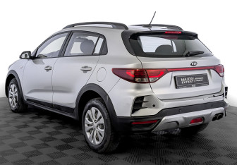 Подержанный автомобиль Kia Rio Hatchback 2021 года (7 фото)