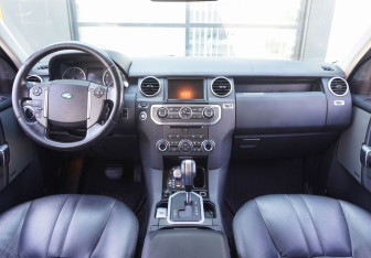 Подержанный автомобиль Land Rover Discovery 2012 года (12 фото)