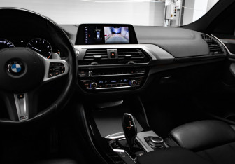 Подержанный автомобиль BMW X4 2019 года (20 фото)
