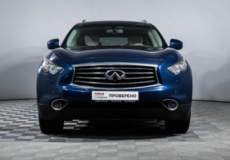 Подержанный автомобиль Infiniti FX 2012 года (2 фото)