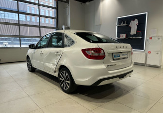 Подержанный автомобиль LADA (ВАЗ) Granta Liftback 2023 года (6 фото)