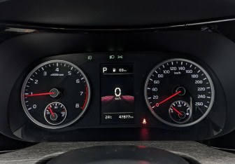 Подержанный автомобиль Kia K5 2021 года (16 фото)