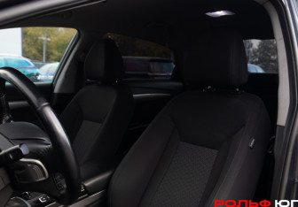 Подержанный автомобиль Hyundai i40 Sedan 2015 года (15 фото)