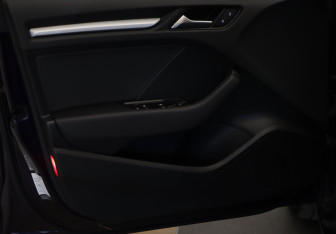 Подержанный автомобиль Audi A3 Sedan 2017 года (16 фото)