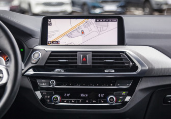 Подержанный автомобиль BMW X4 2020 года (19 фото)