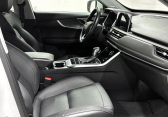 Подержанный автомобиль Chery Tiggo 8 2021 года (8 фото)