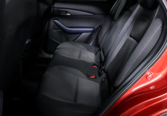 Подержанный автомобиль Mazda CX-30 2021 года (10 фото)