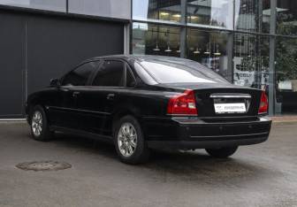 Подержанный автомобиль Volvo S80 2006 года (9 фото)