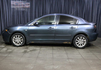 Подержанный автомобиль Mazda 3 Sedan 2008 года (8 фото)