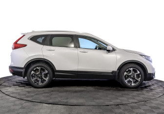 Подержанный автомобиль Honda CR-V 2019 года (4 фото)