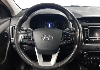 Подержанный автомобиль Hyundai Creta 2017 года (10 фото)
