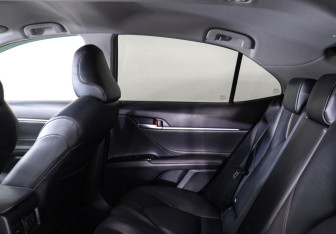 Подержанный автомобиль Toyota Camry Sedan 2019 года (12 фото)